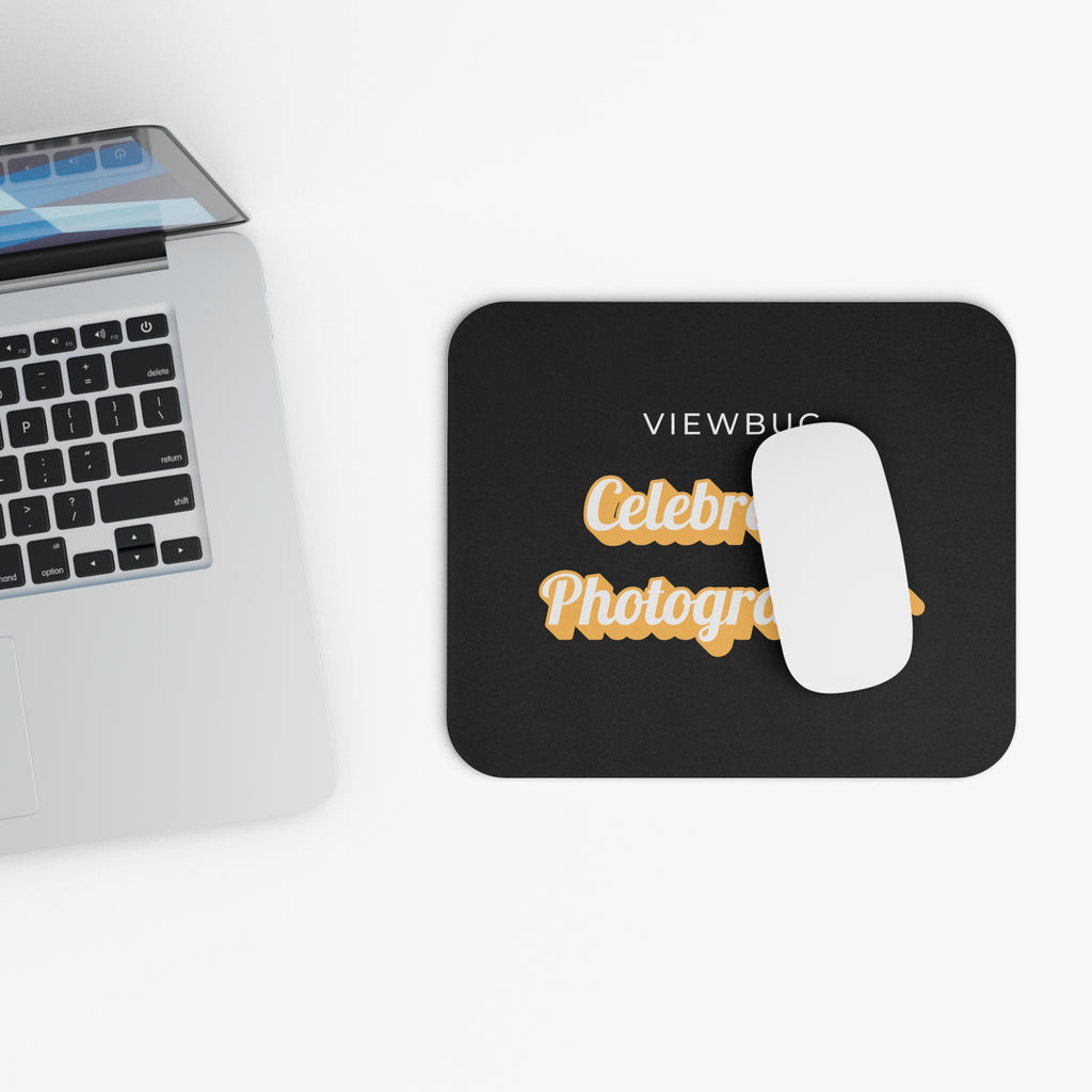 Celebrated Photographer: Mouse Pad (Rectangle)